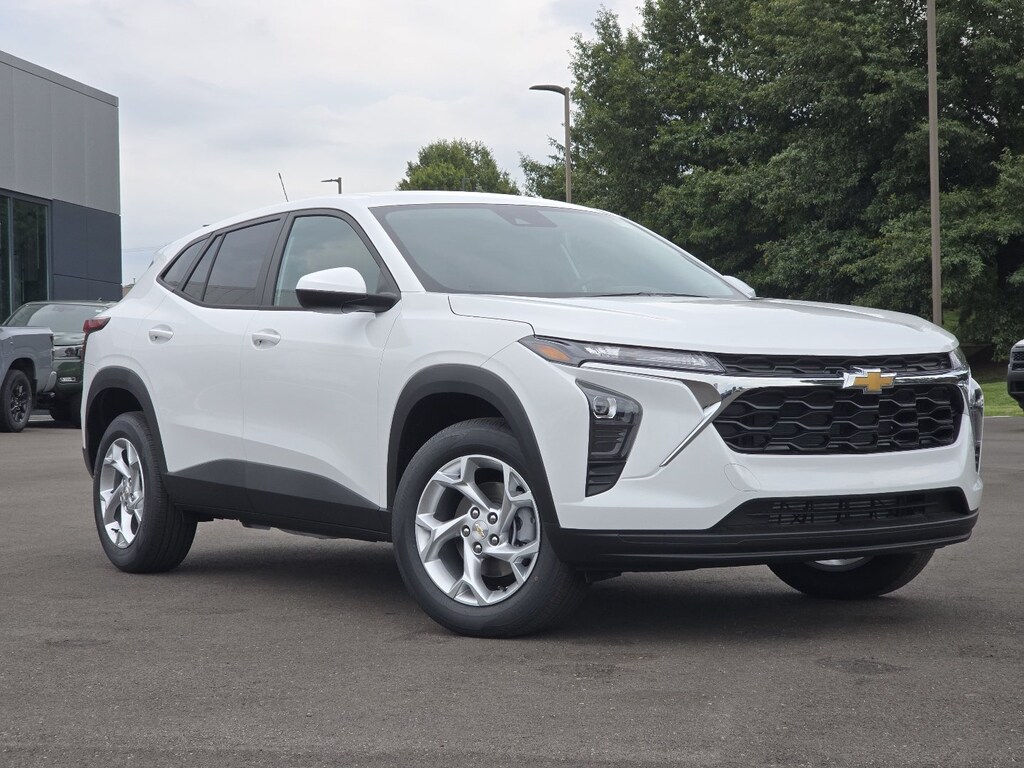New 2026 Chevrolet Trax LS SUV