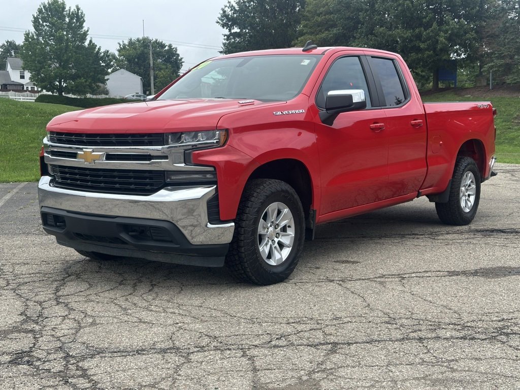2020 Chevrolet Silverado 1500 LT photo 2