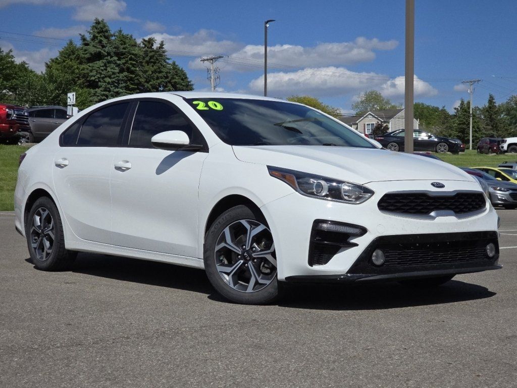 Used 2020 Kia FORTE LXS with VIN 3KPF24AD3LE234092 for sale in Lancaster, OH