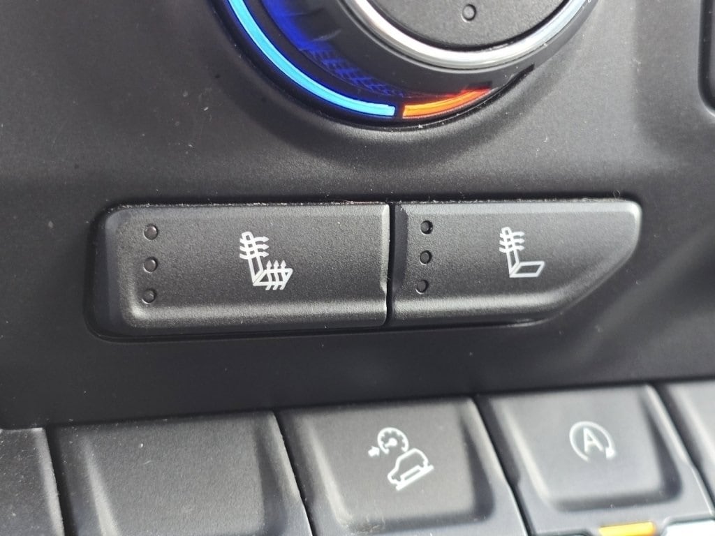 2019 Chevrolet Silverado 1500 LT photo 4