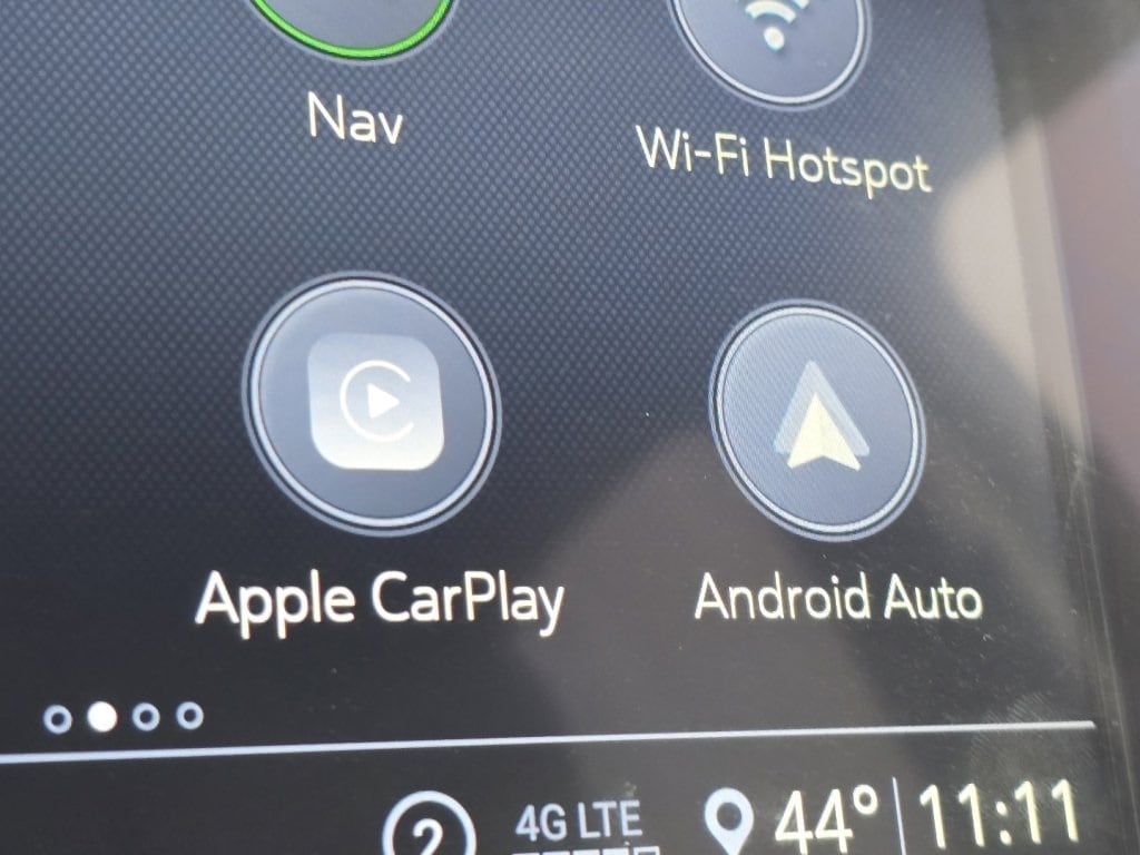 2021 Chevrolet Traverse RS photo 2