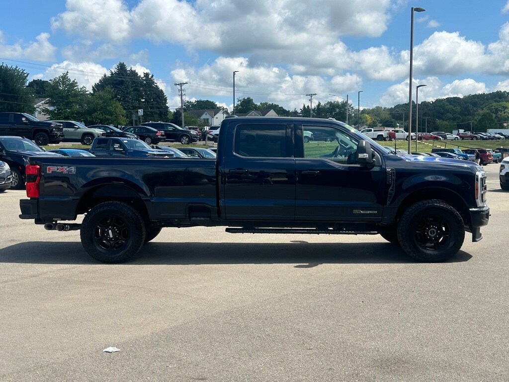 2023 Ford F-250 XLT photo 3