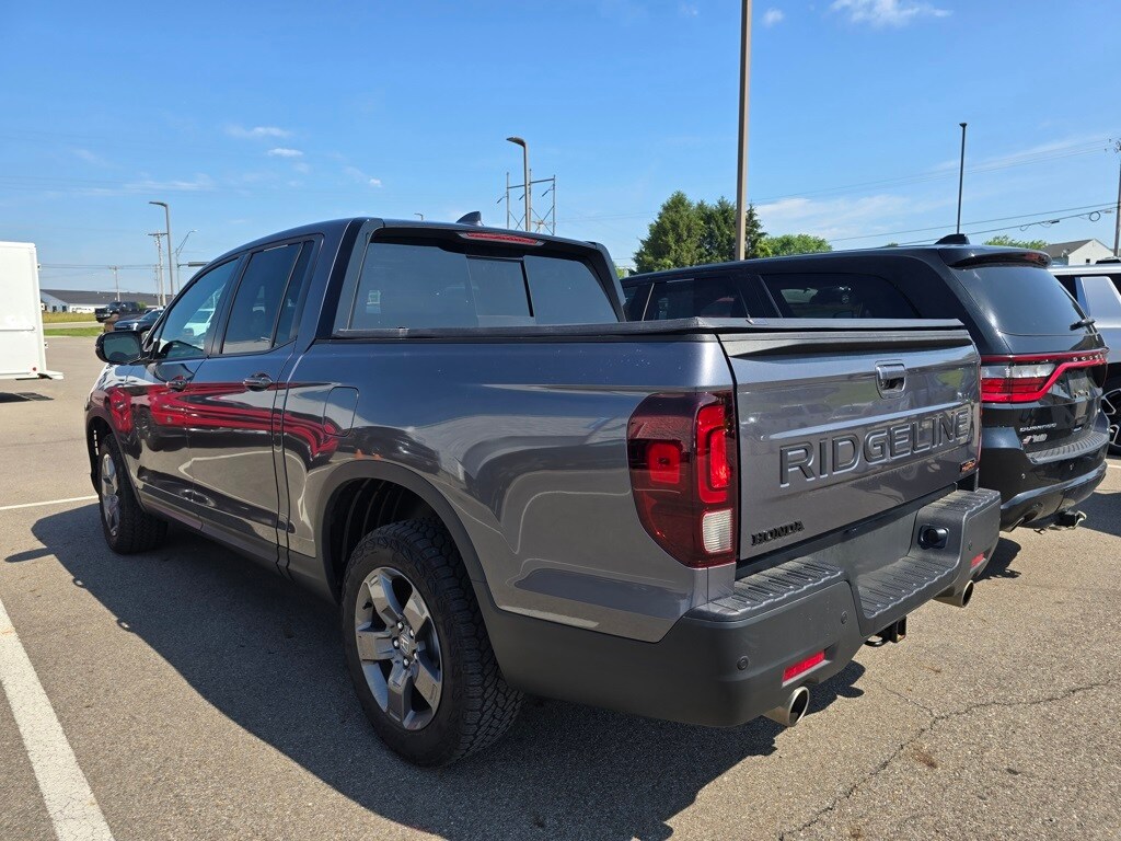 2025 Honda Ridgeline TrailSport photo 3