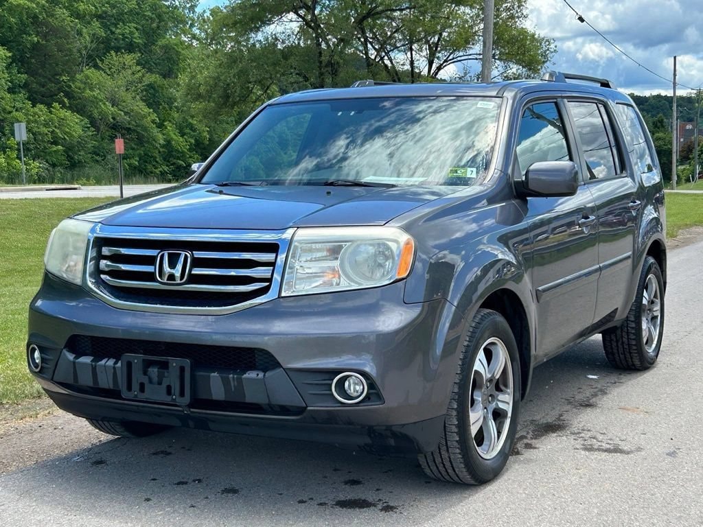 Used 2015 Honda Pilot SE AWD SUV