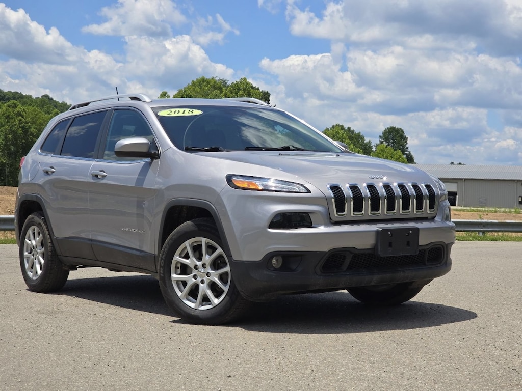 Used 2018 Jeep Cherokee Latitude Plus 4x4 SUV