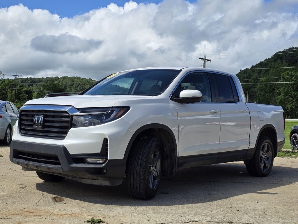 2023 Honda Ridgeline RTL photo 2