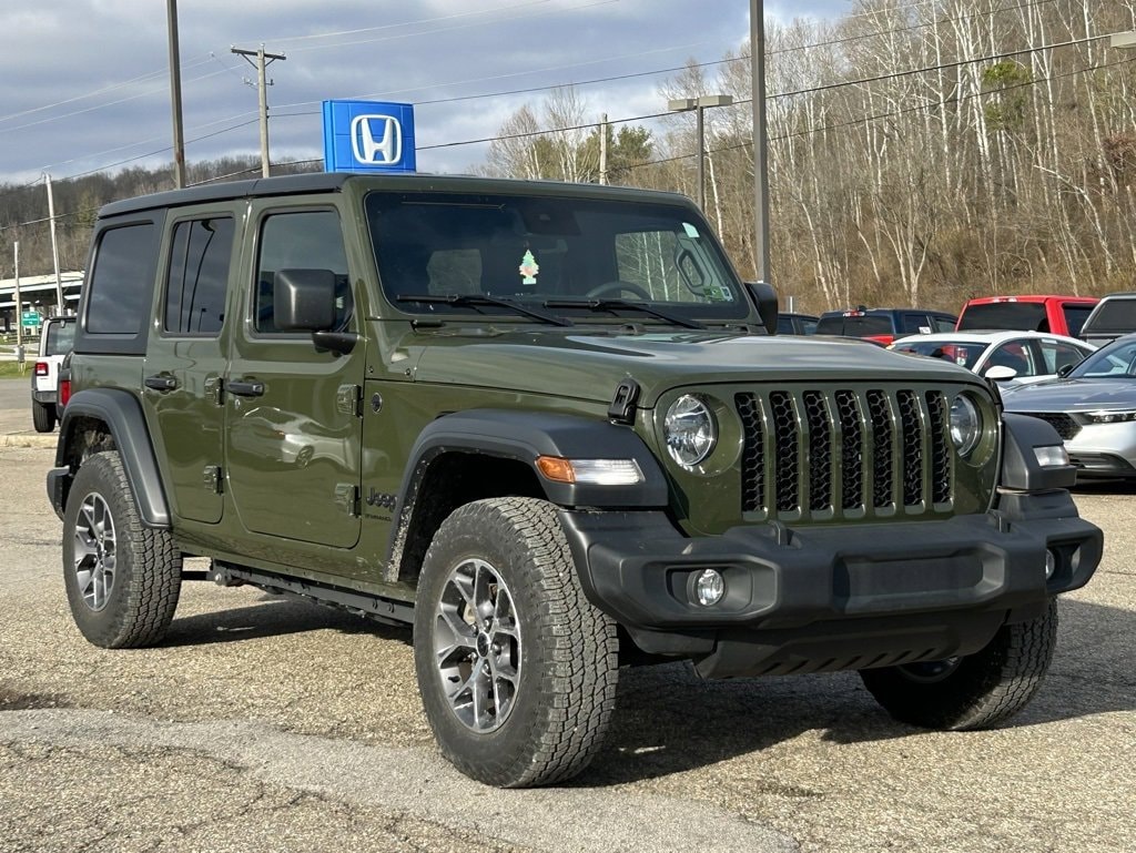 2024 Jeep Wrangler 4-Door Sport S's photo