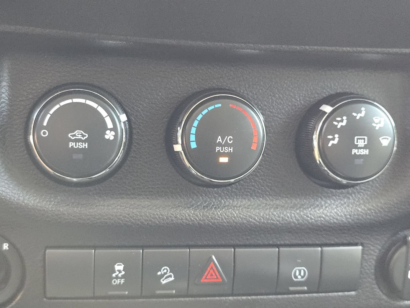 2018 Jeep Wrangler Unlimited Sahara - Photo 31