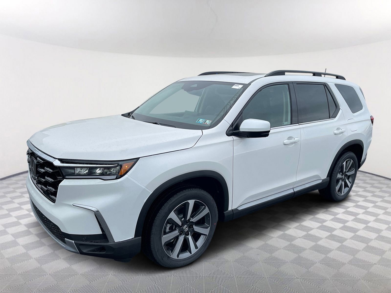 2025 Honda Pilot Touring photo 2