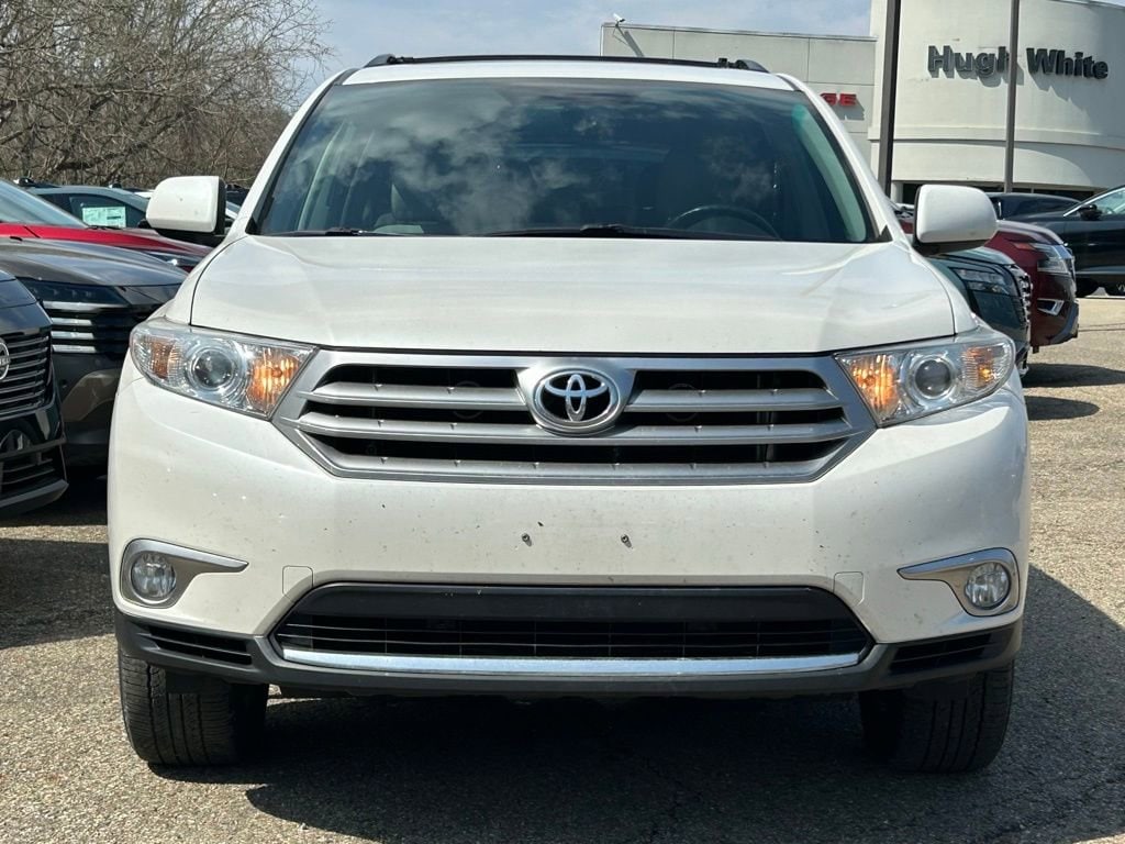 Used 2011 Toyota Highlander SE with VIN 5TDBK3EH9BS084581 for sale in Athens, OH