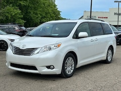 2015 Toyota Sienna XLE Van