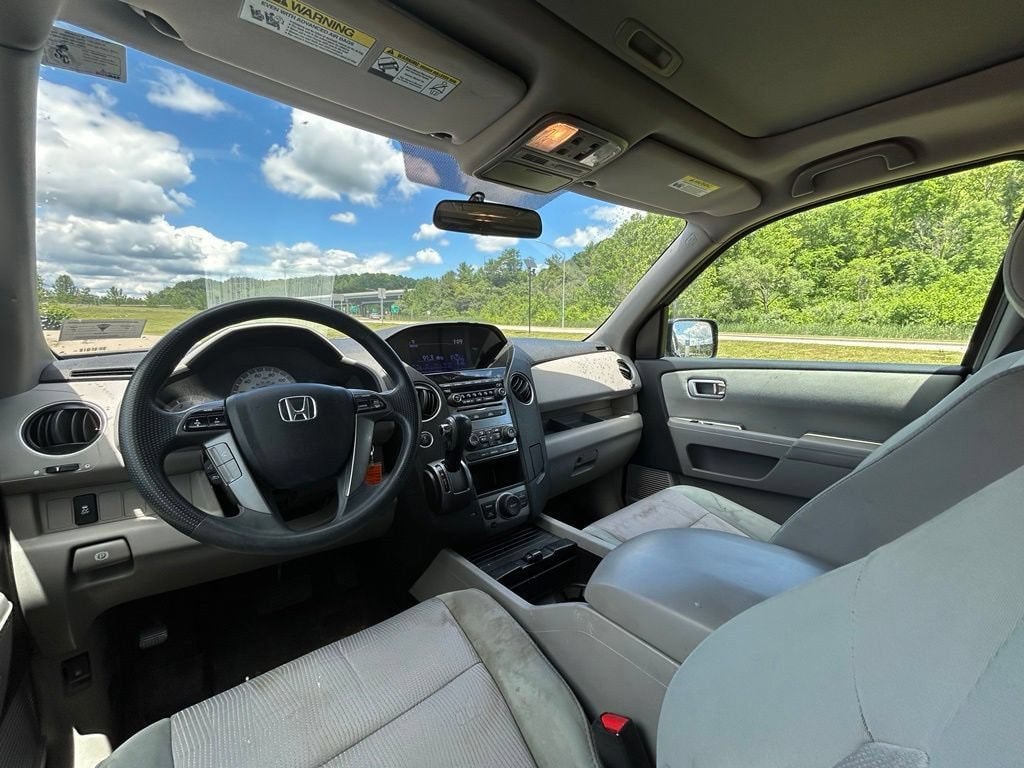 Used 2015 Honda Pilot SE AWD SUV