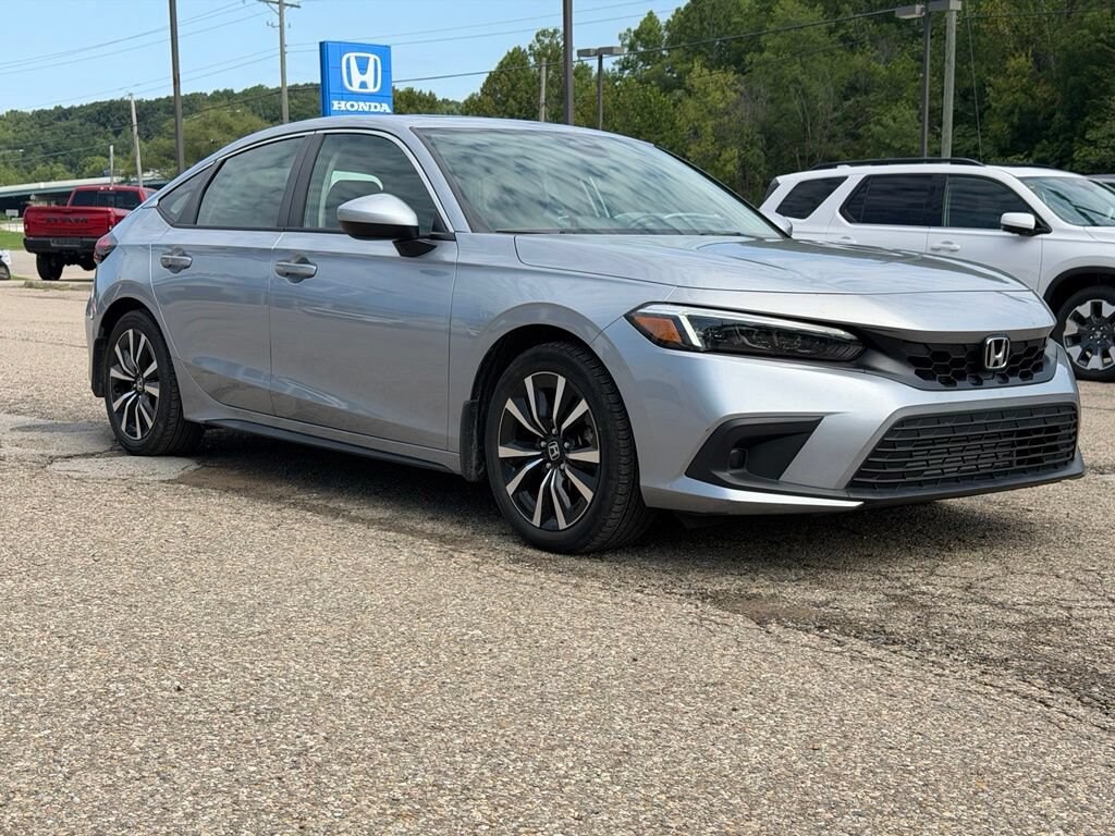 Used 2024 Honda Civic EX-L Hatchback