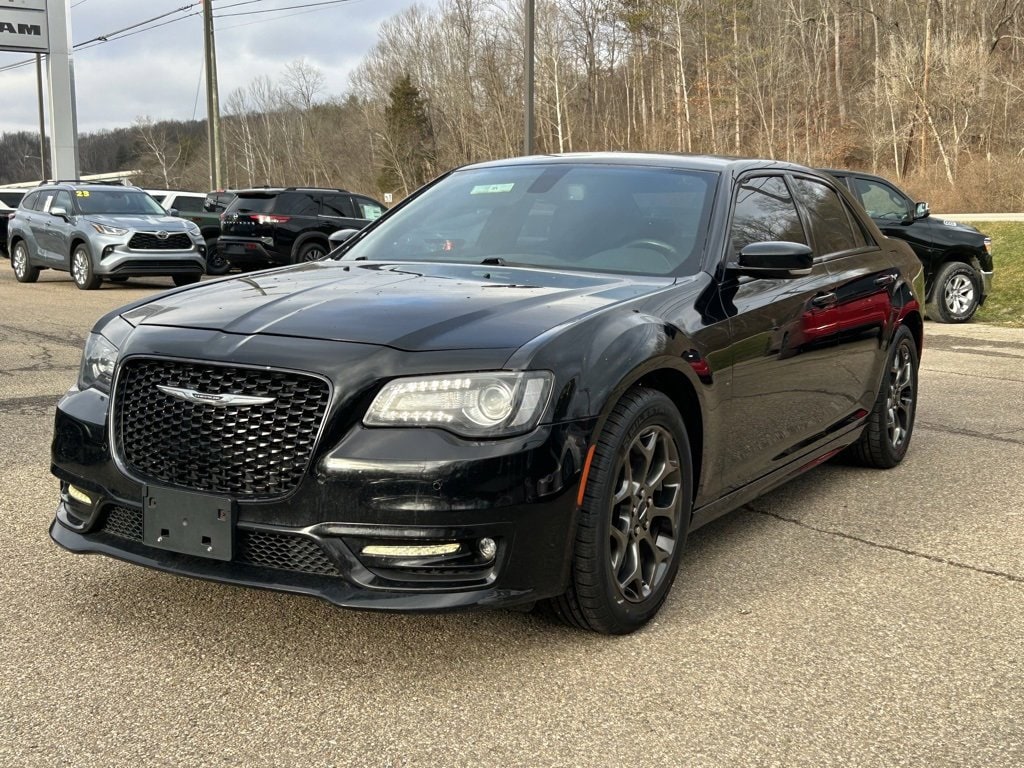 2017 Chrysler 300 S's photo