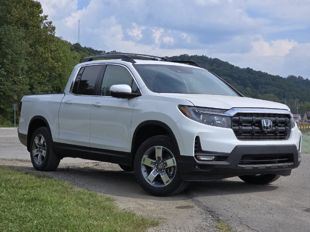 New 2026 Honda Ridgeline RTL Truck Crew Cab