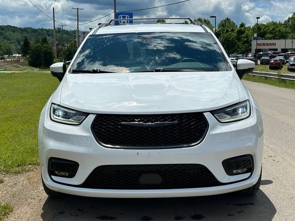 Used 2023 Chrysler Pacifica Touring L Van Passenger Van