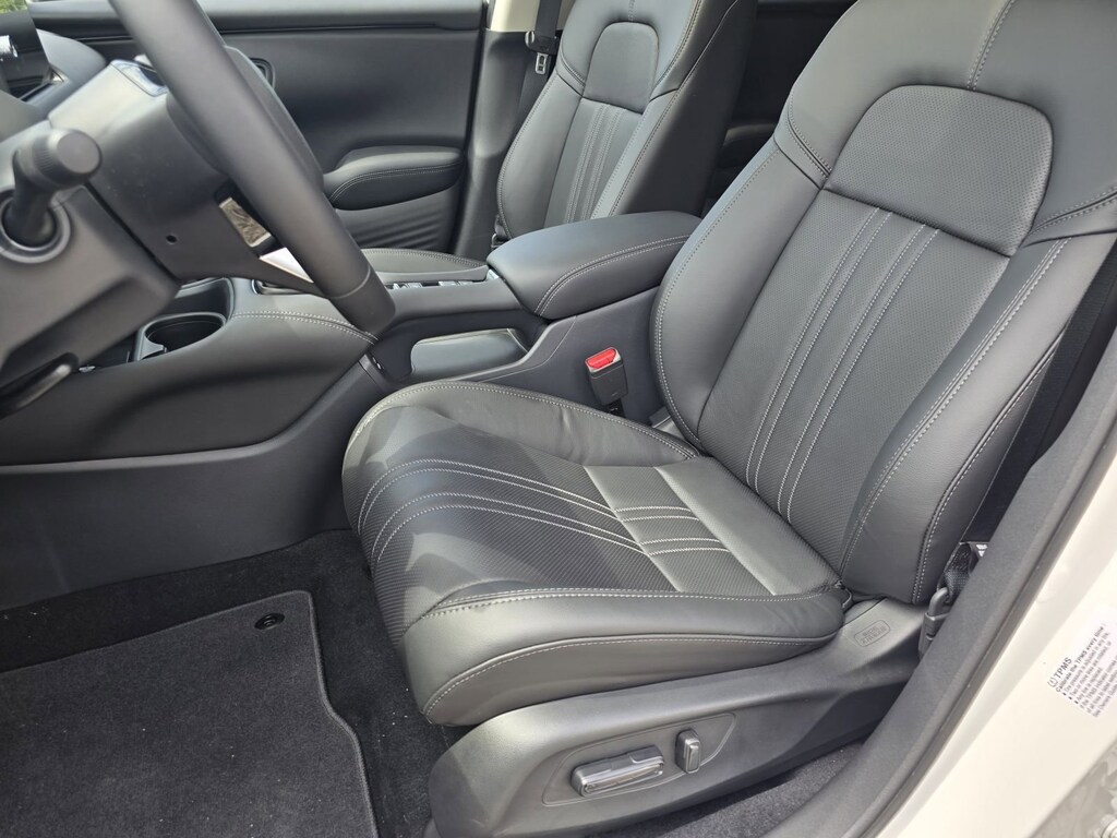 2026 Honda HR-V EX-L photo 13
