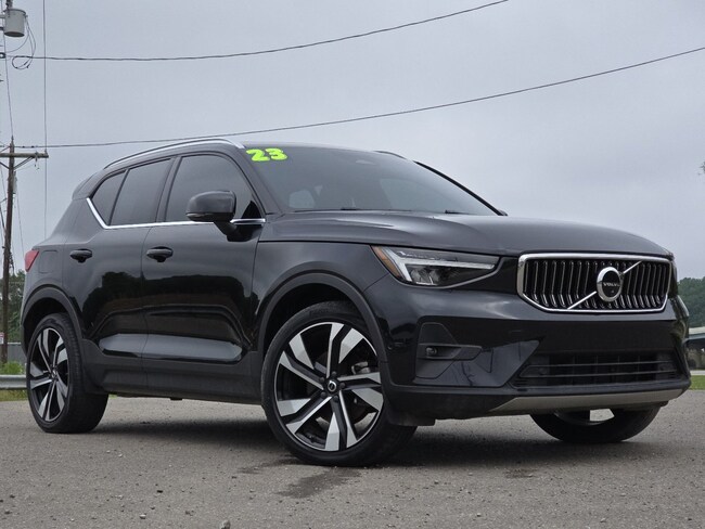 2023 Volvo XC40 B5 AWD Plus Bright SUV