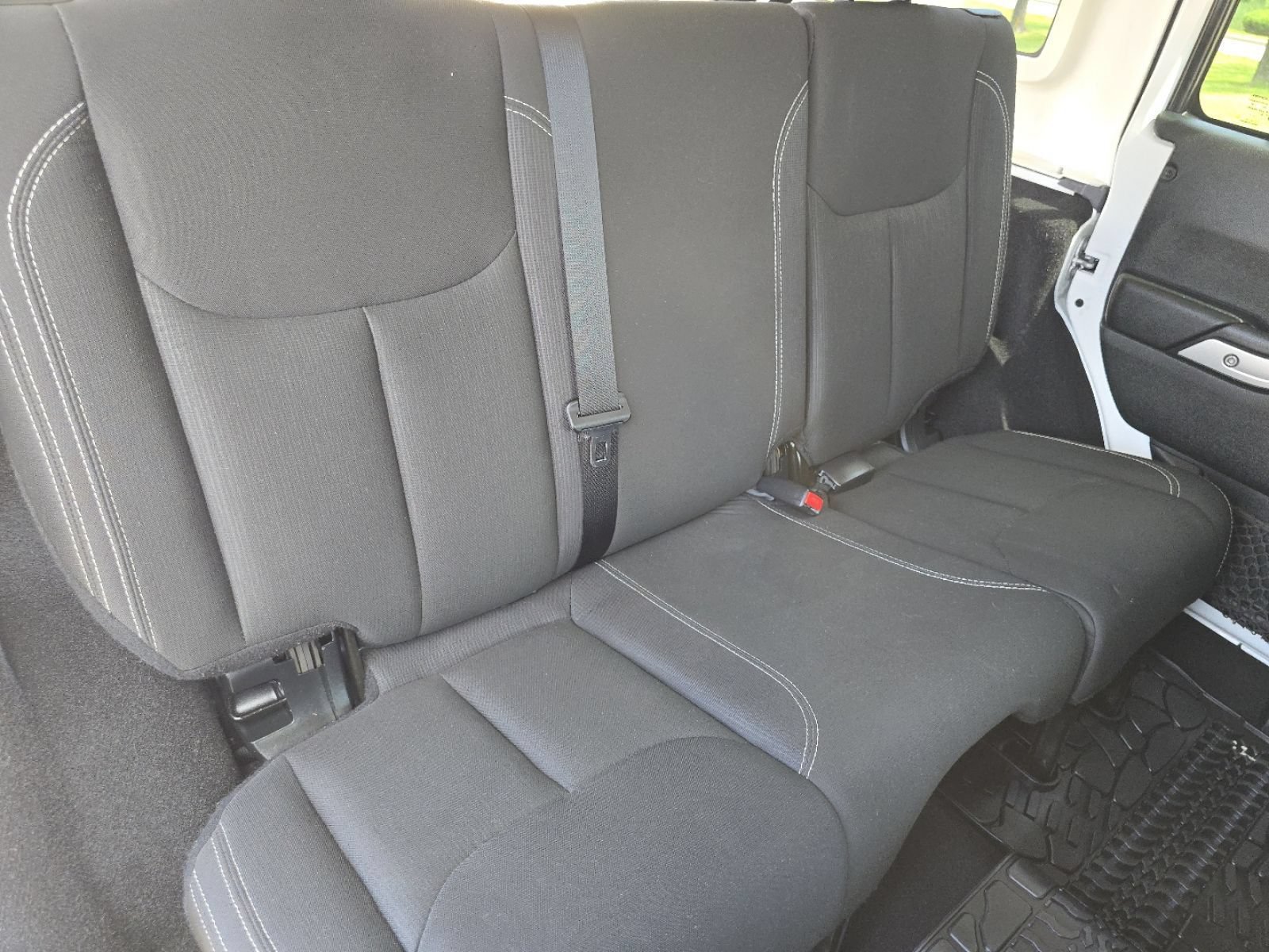 2018 Jeep Wrangler Unlimited Sahara - Photo 21