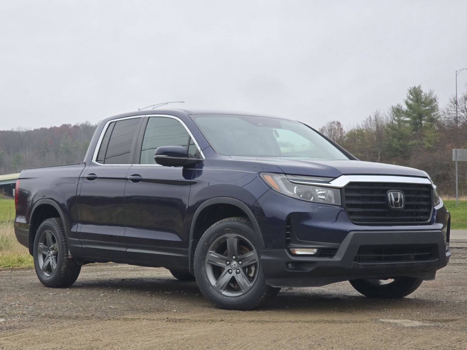 2023 Honda Ridgeline RTL photo 2