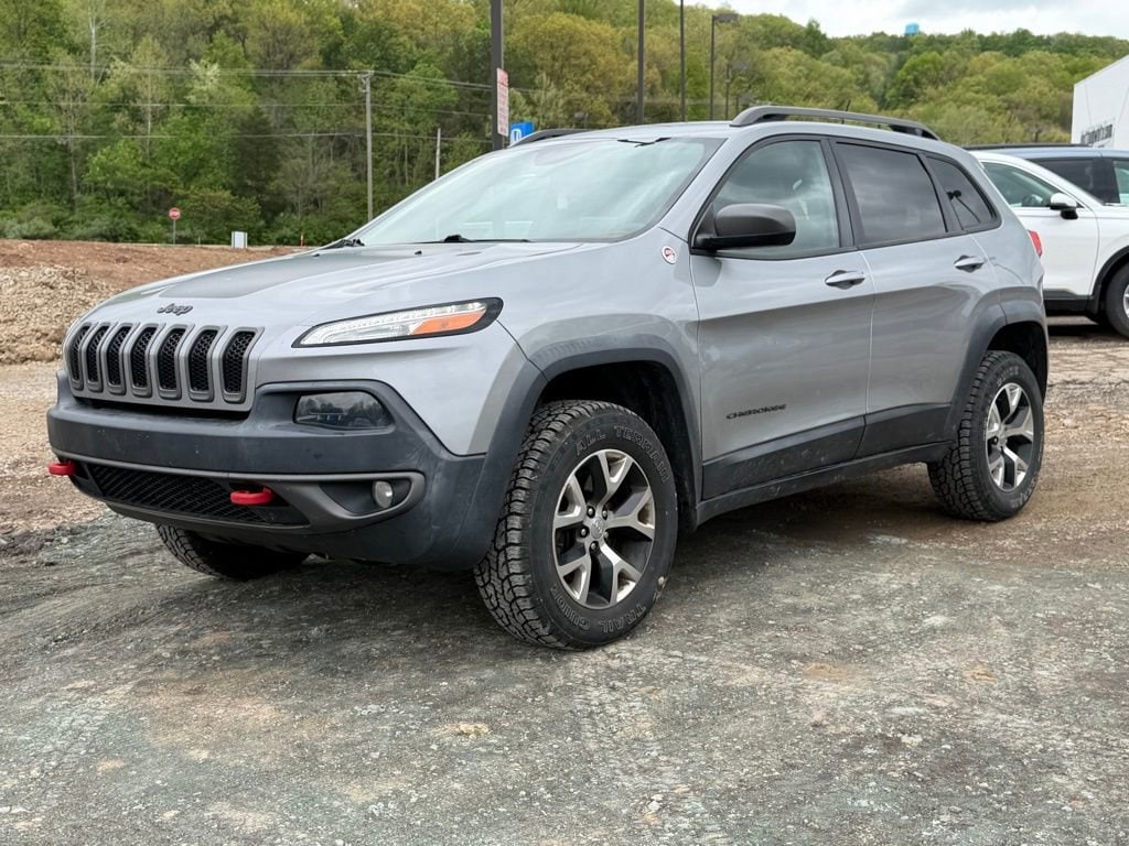 Used 2015 Jeep Cherokee Trailhawk with VIN 1C4PJMBS8FW593758 for sale in Athens, OH