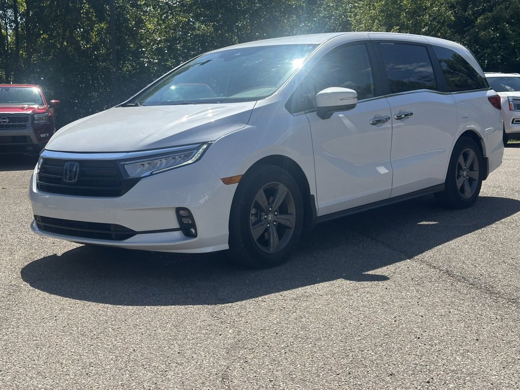 2023 Honda Odyssey EX photo 2