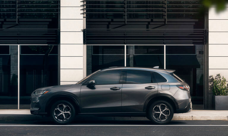 2025 Honda HR-V side view outside building