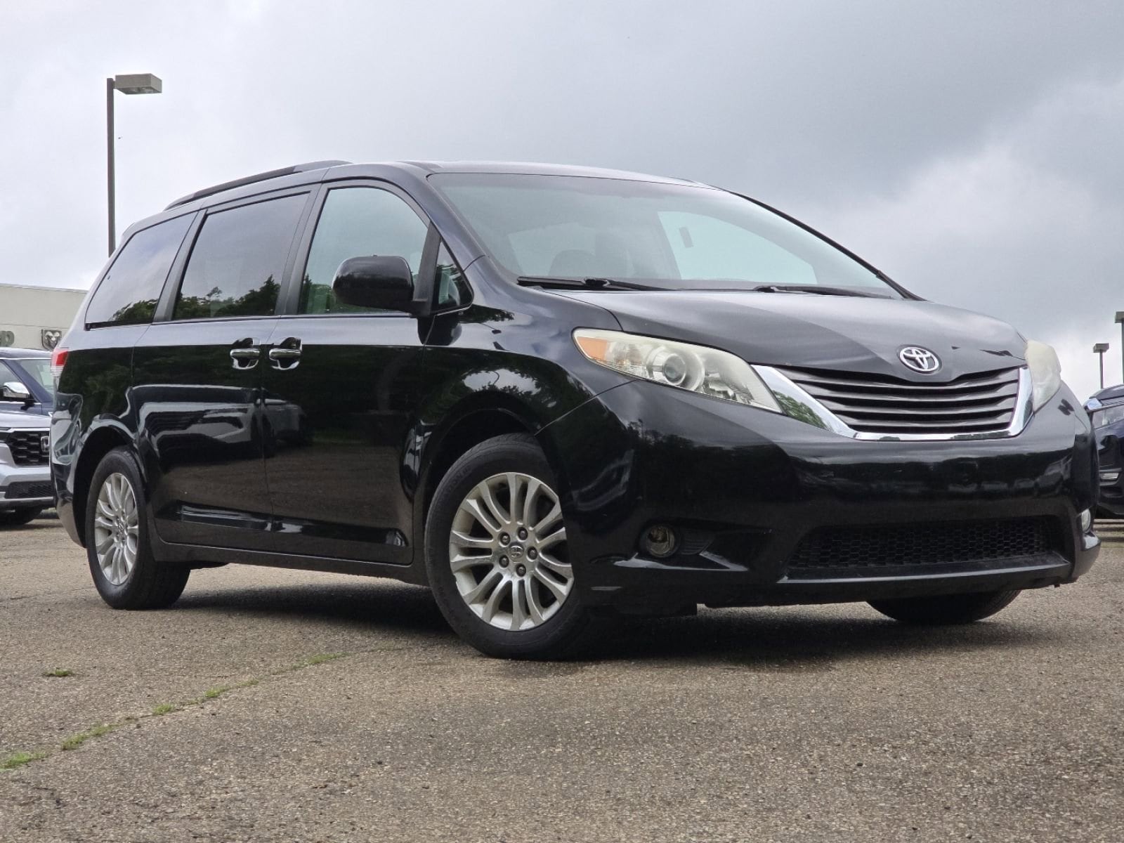 Used 2012 Toyota Sienna XLE with VIN 5TDYK3DC2CS186693 for sale in Athens, OH