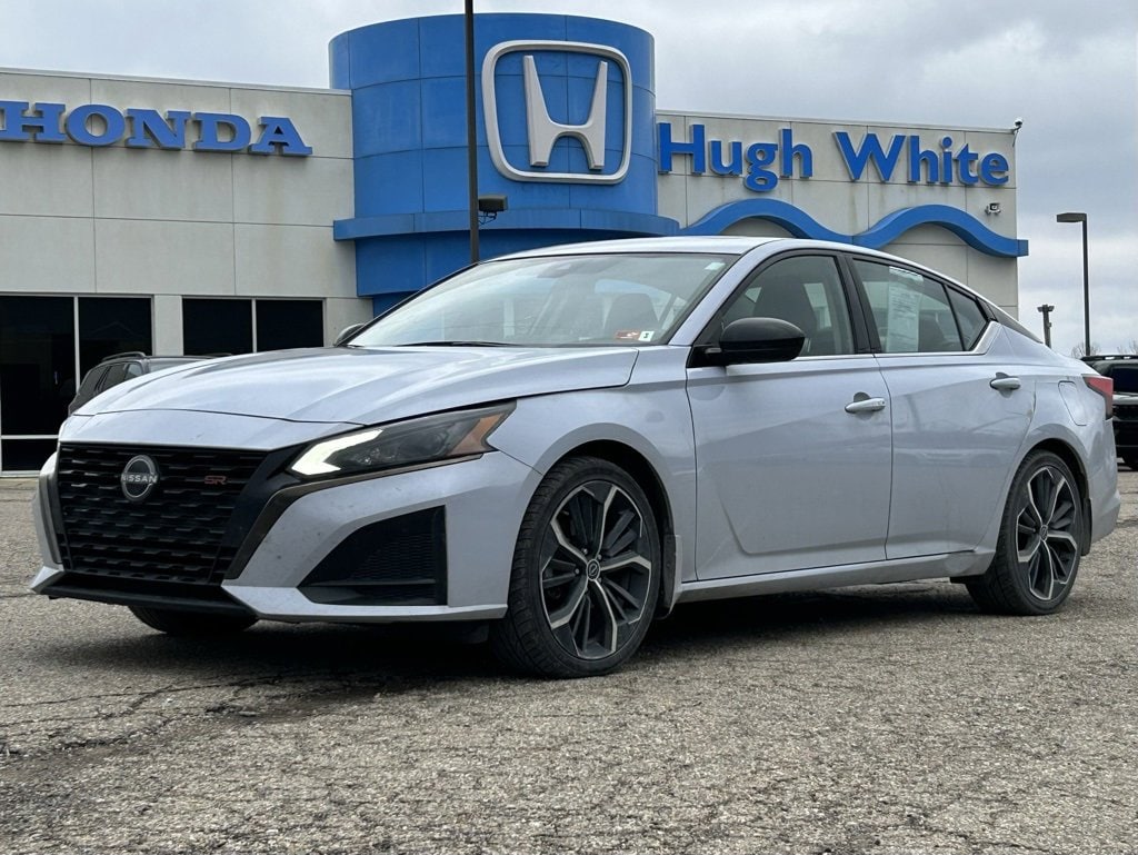 2023 Nissan Altima SR