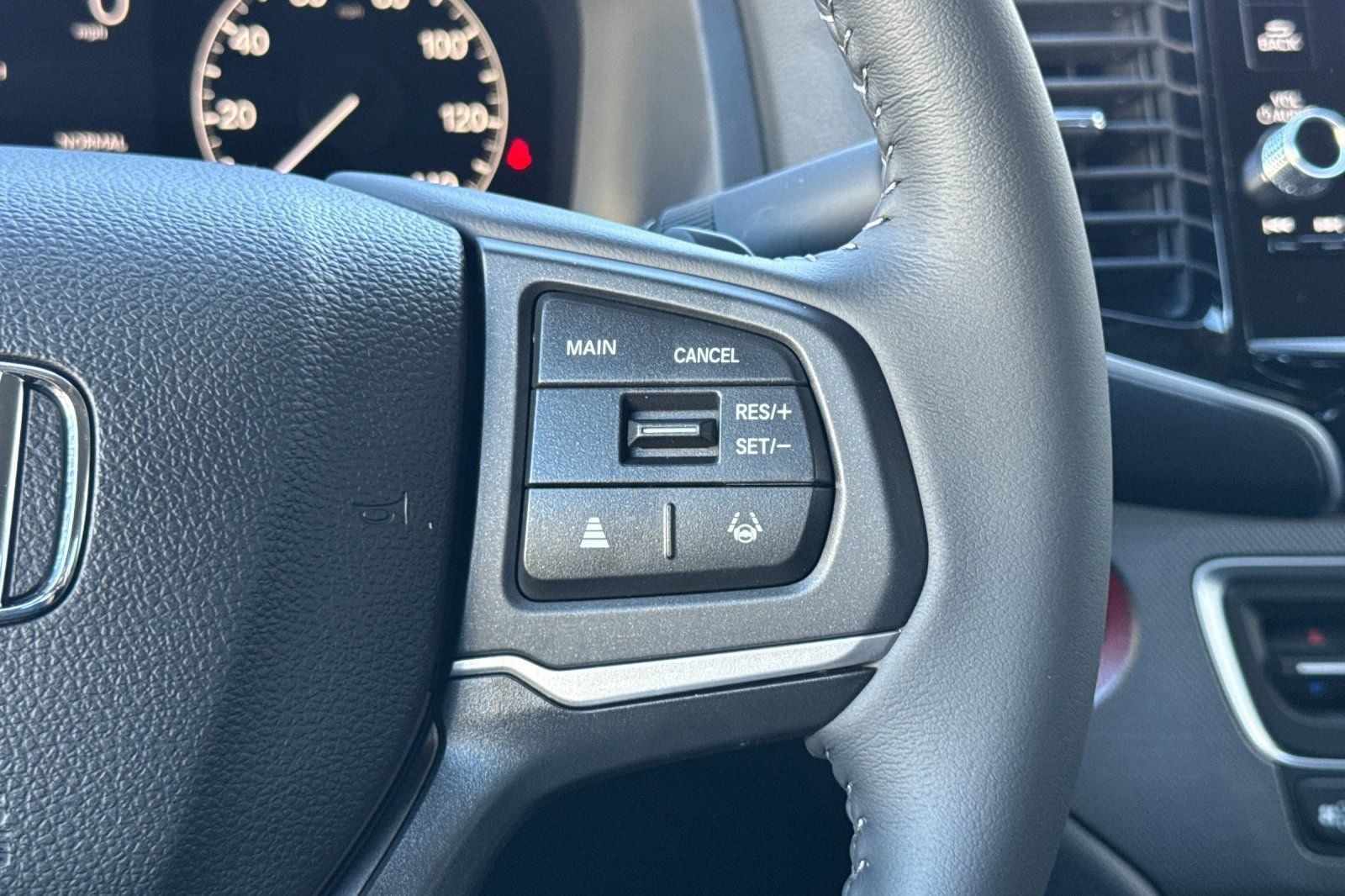 2026 Honda Ridgeline Sport - Photo 29