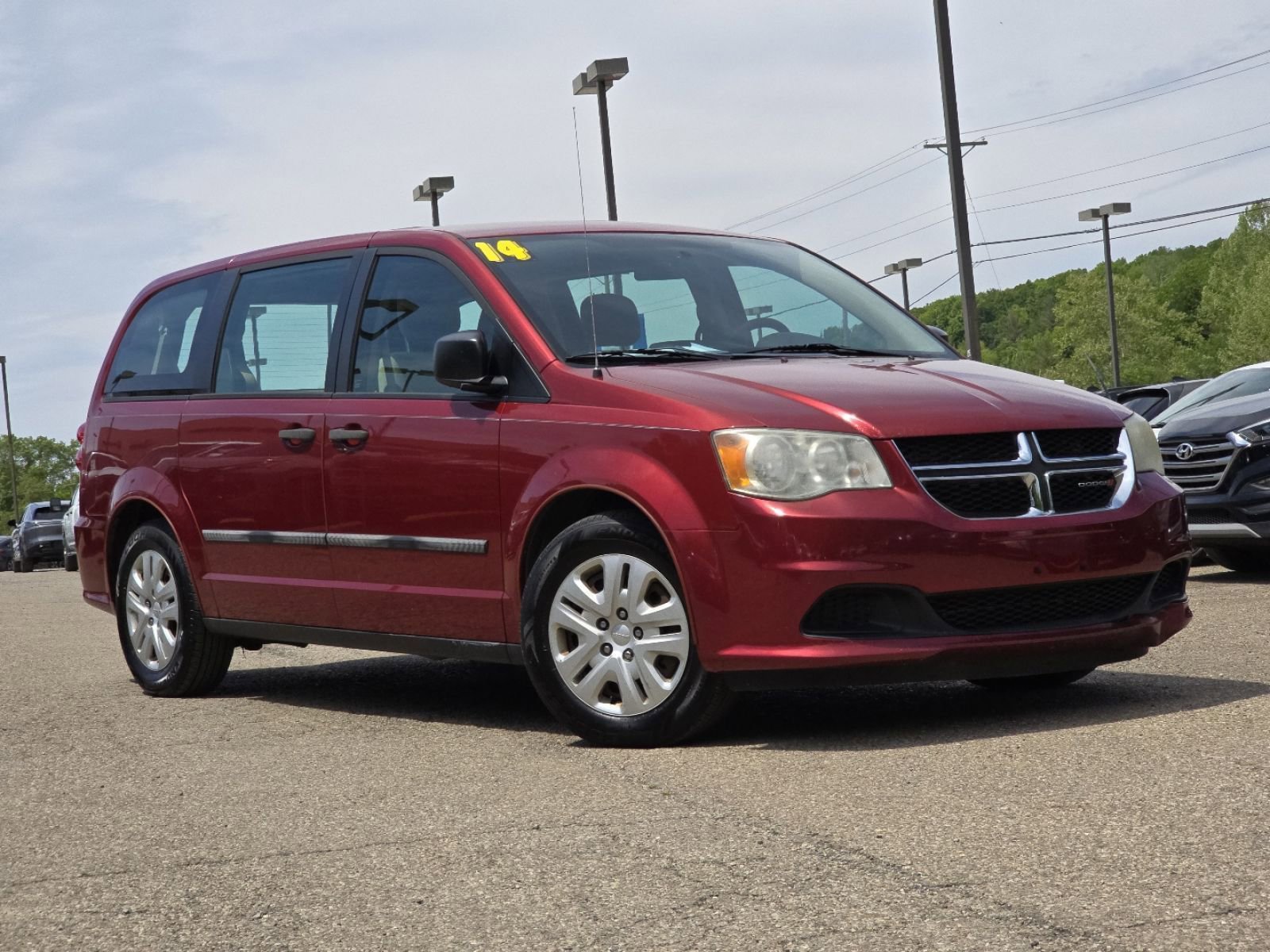 Used 2014 Dodge Grand Caravan SE with VIN 2C4RDGBG8ER309131 for sale in Athens, OH