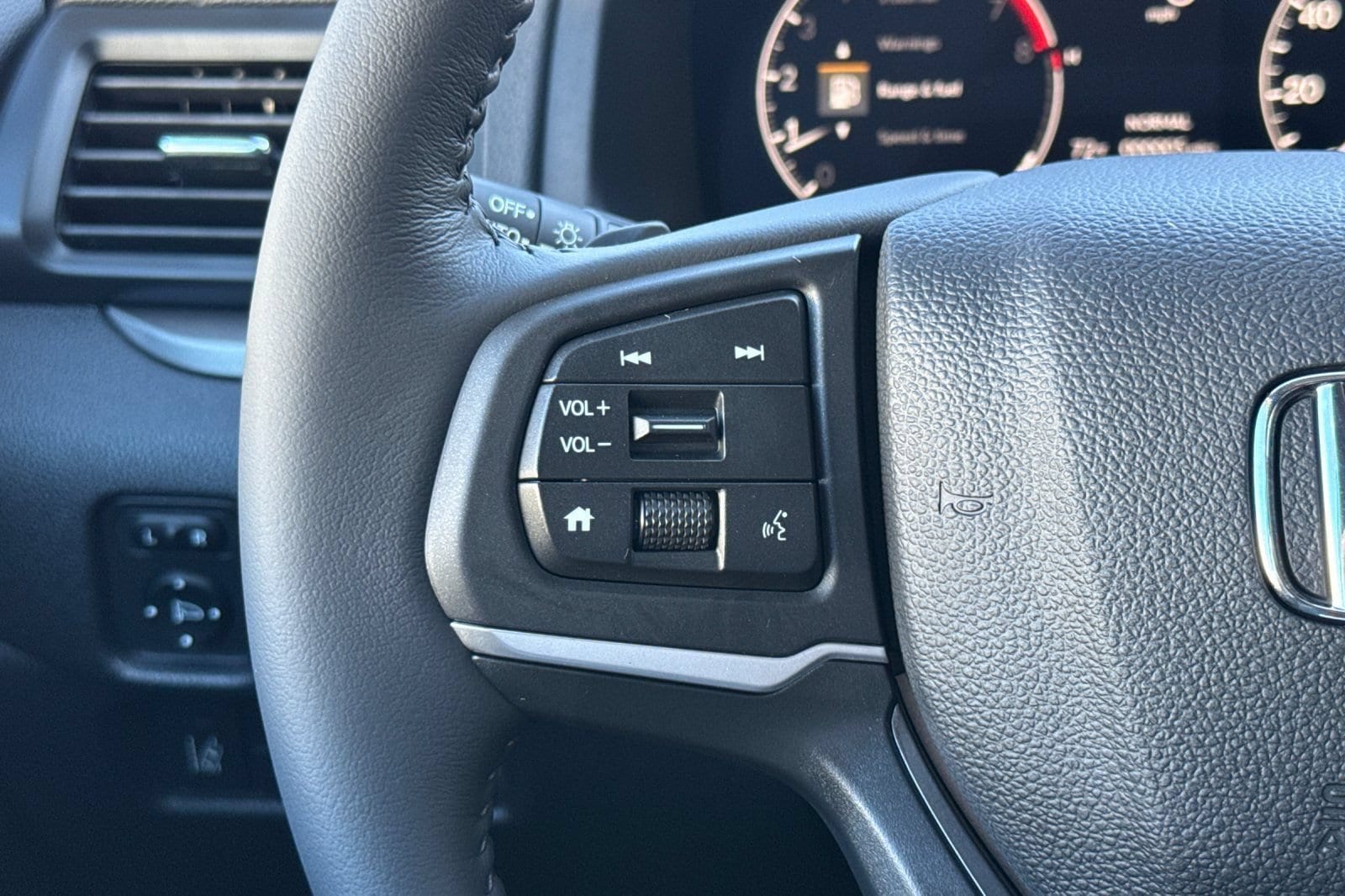 2026 Honda Ridgeline Sport - Photo 28