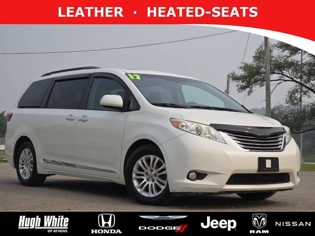 Used 2017 Toyota Sienna XLE 8 Passenger Van Passenger Van