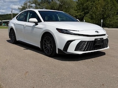 2025 Toyota Camry SE Sedan