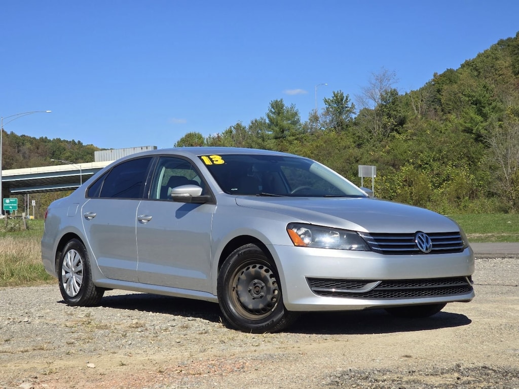 Used 2013 Volkswagen Passat 2.5L Sedan