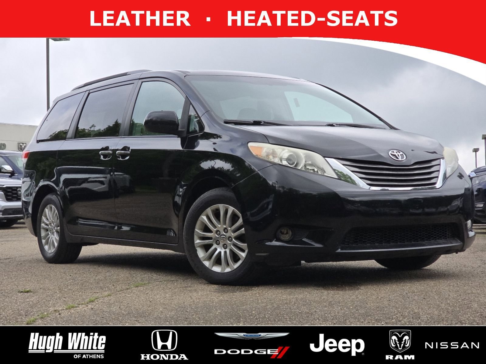 2012 Toyota Sienna XLE V6 8-Passenger's photo