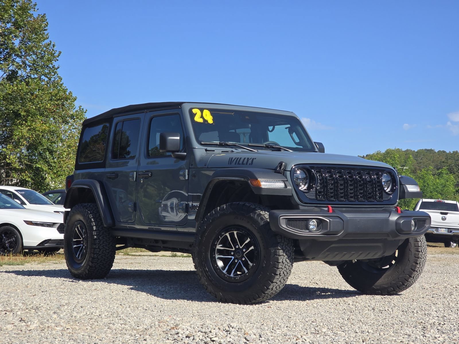 2024 Jeep Wrangler Willys photo 2
