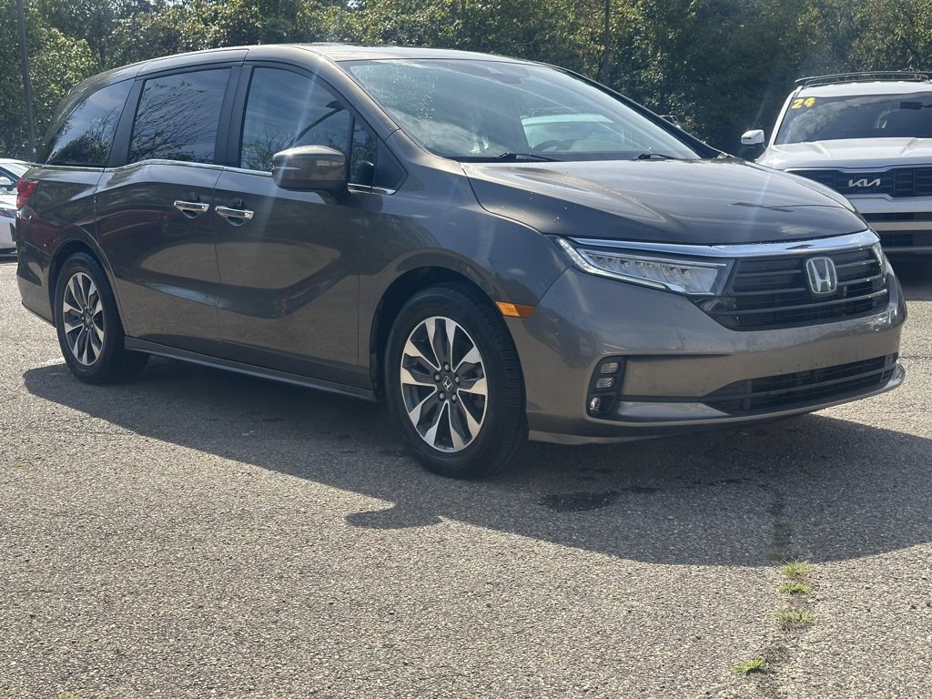 2023 Honda Odyssey EX-L photo 2