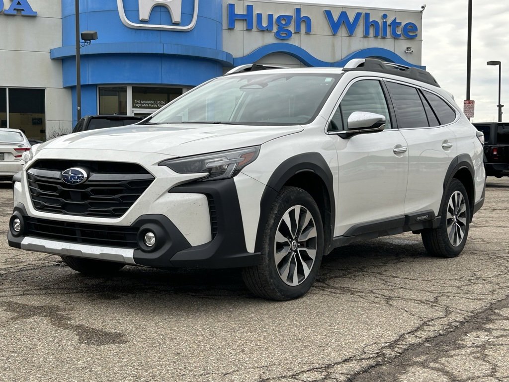 2023 Subaru Outback Touring's photo