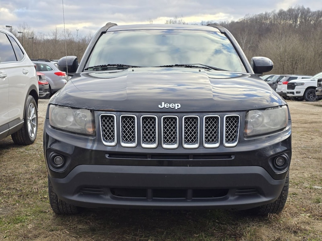 2014 Jeep Compass Latitude photo 3