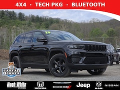 2023 Jeep Grand Cherokee Laredo SUV