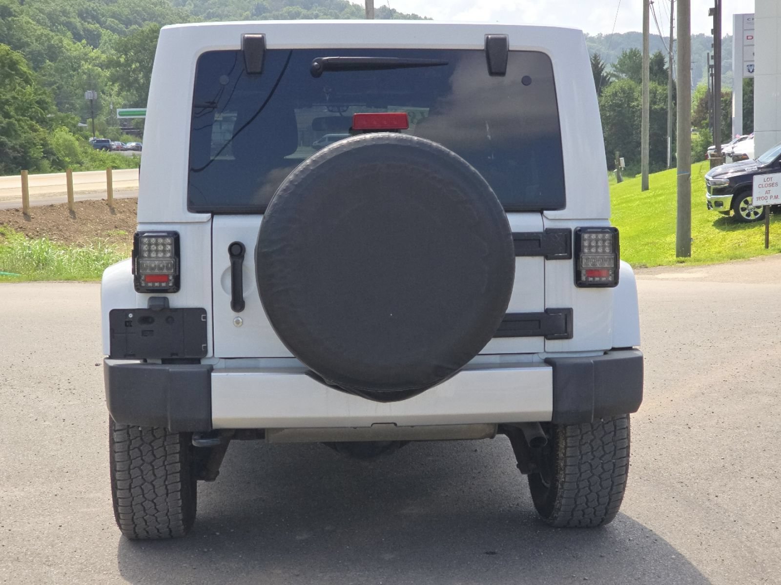 2018 Jeep Wrangler Unlimited Sahara - Photo 16