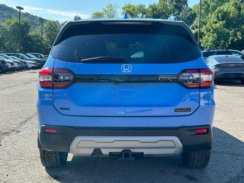 Certified 2025 Honda Pilot TrailSport SUV