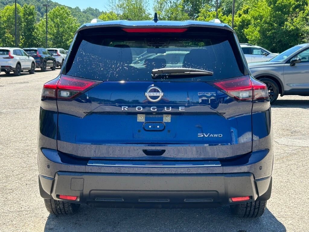 Used 2024 Nissan Rogue SV SUV