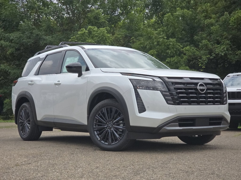 New 2026 Nissan Pathfinder SL SUV