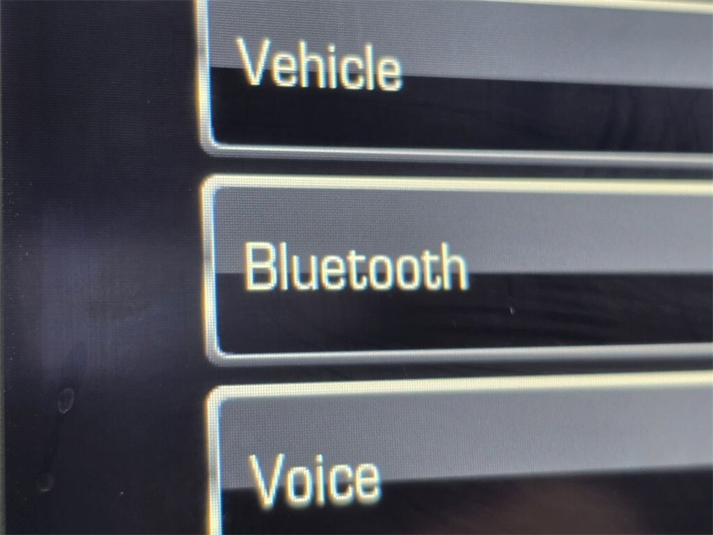 2015 Chevrolet Silverado 1500 LT photo 2