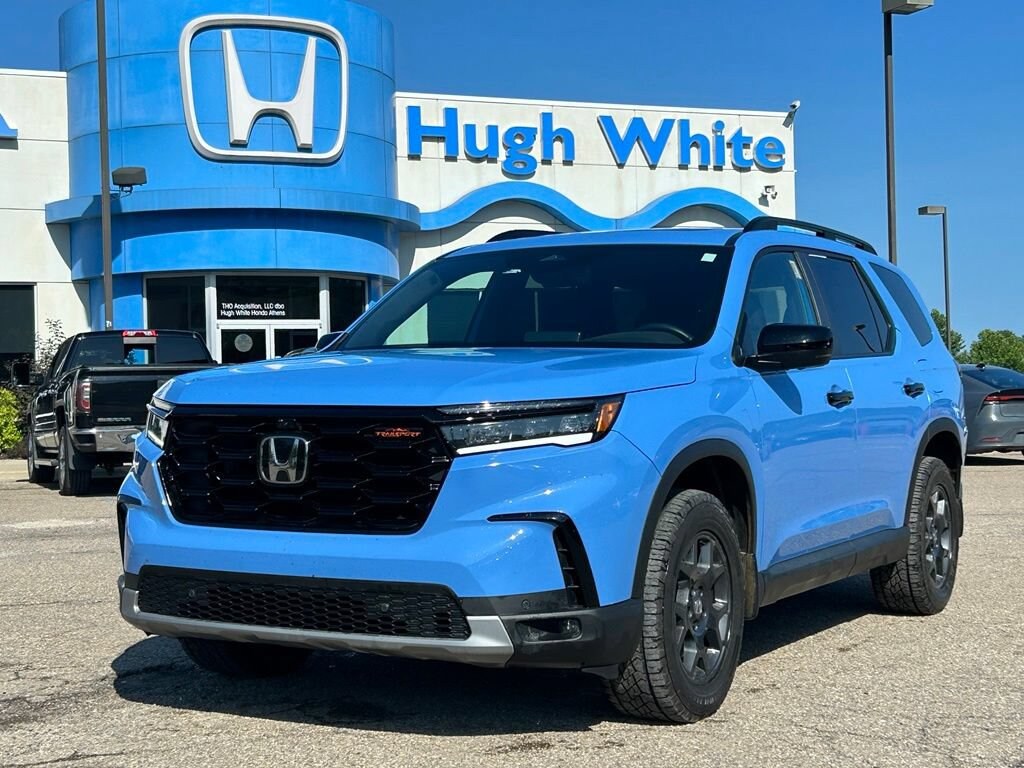 Certified 2025 Honda Pilot TrailSport SUV