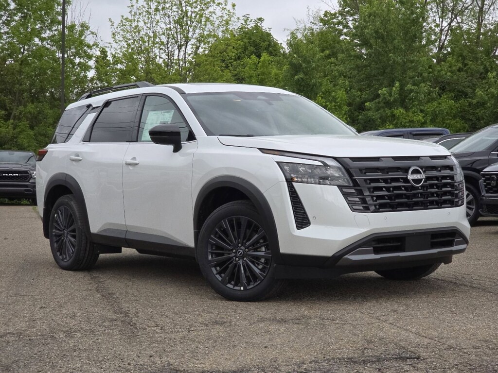 New 2026 Nissan Pathfinder SL SUV