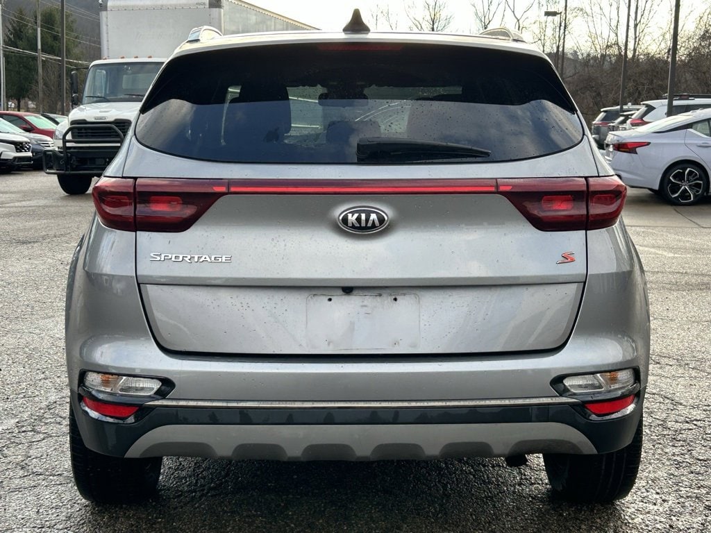 2020 Kia Sportage S photo 2