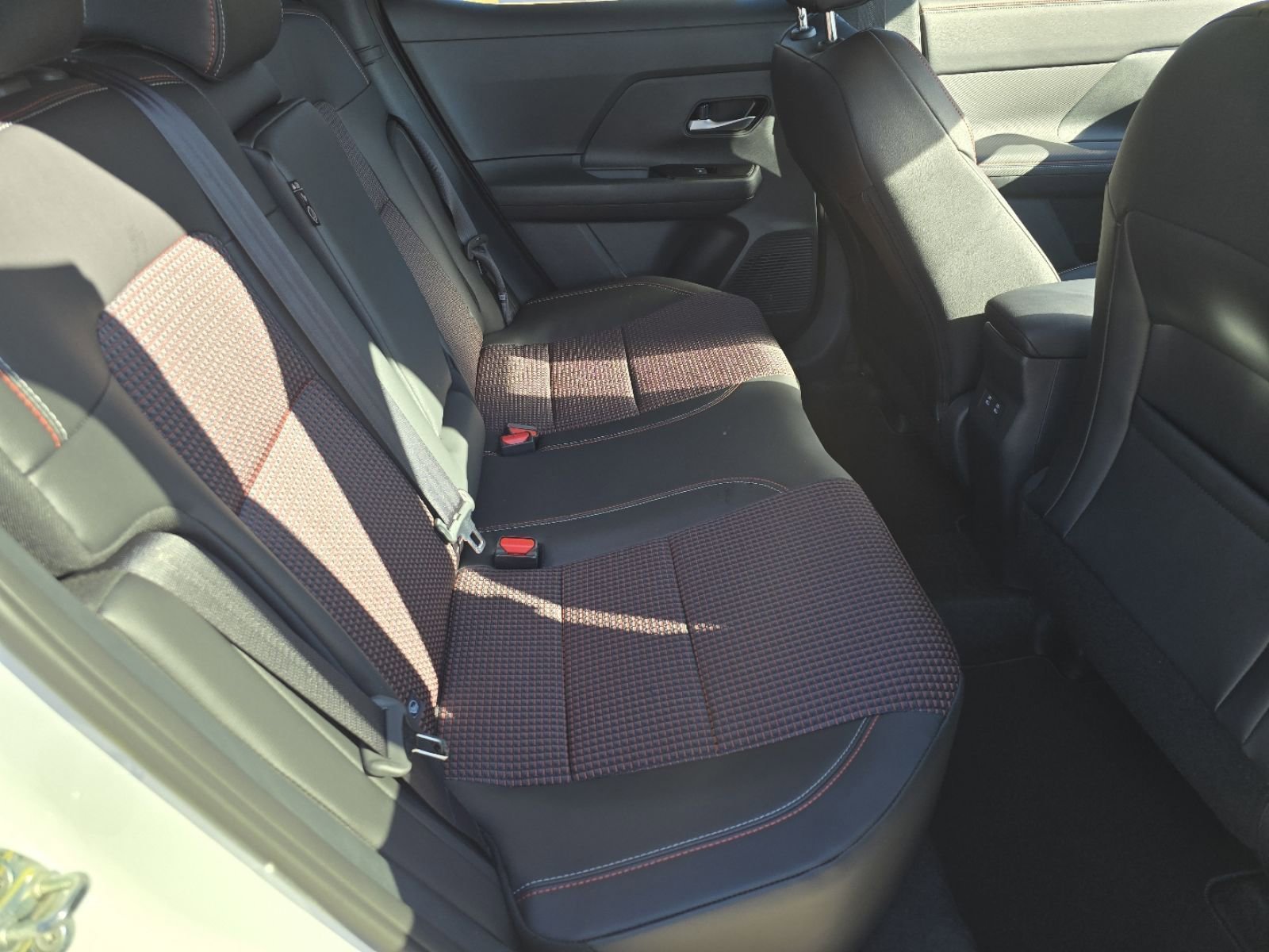 2026 Nissan KICKS SR AWD - Photo 12